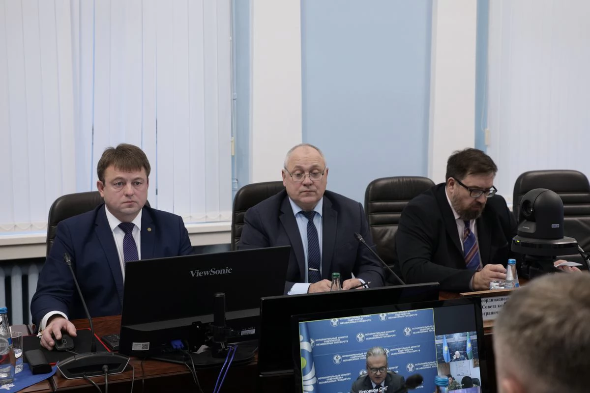 Участники заседания от Координационной службы СКПВ и Исполнительного комитета СНГ.