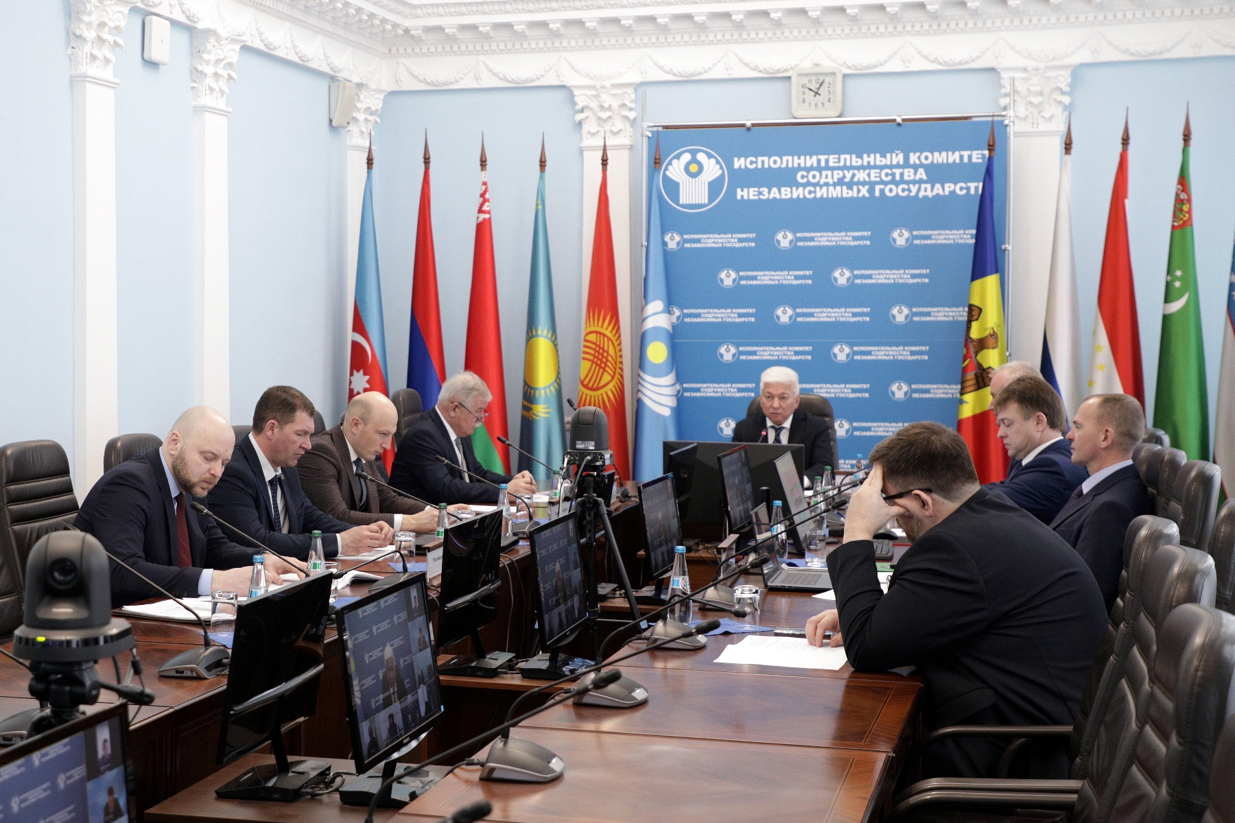 Открытие заседания заместителем директора департамента 
по сотрудничеству в сфере безопасности – начальником отдела по сотрудничеству в сфере обороны Исполнительного комитета СНГ Джаксыбековым А.А.
