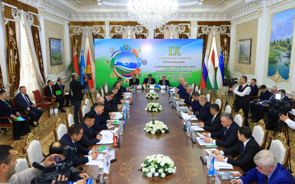 Рабочий момент совещания