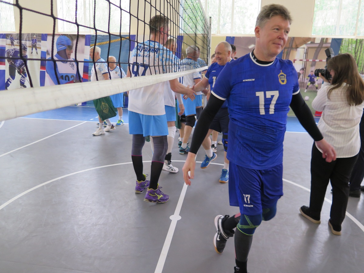 Игровой момент памятного турнира.