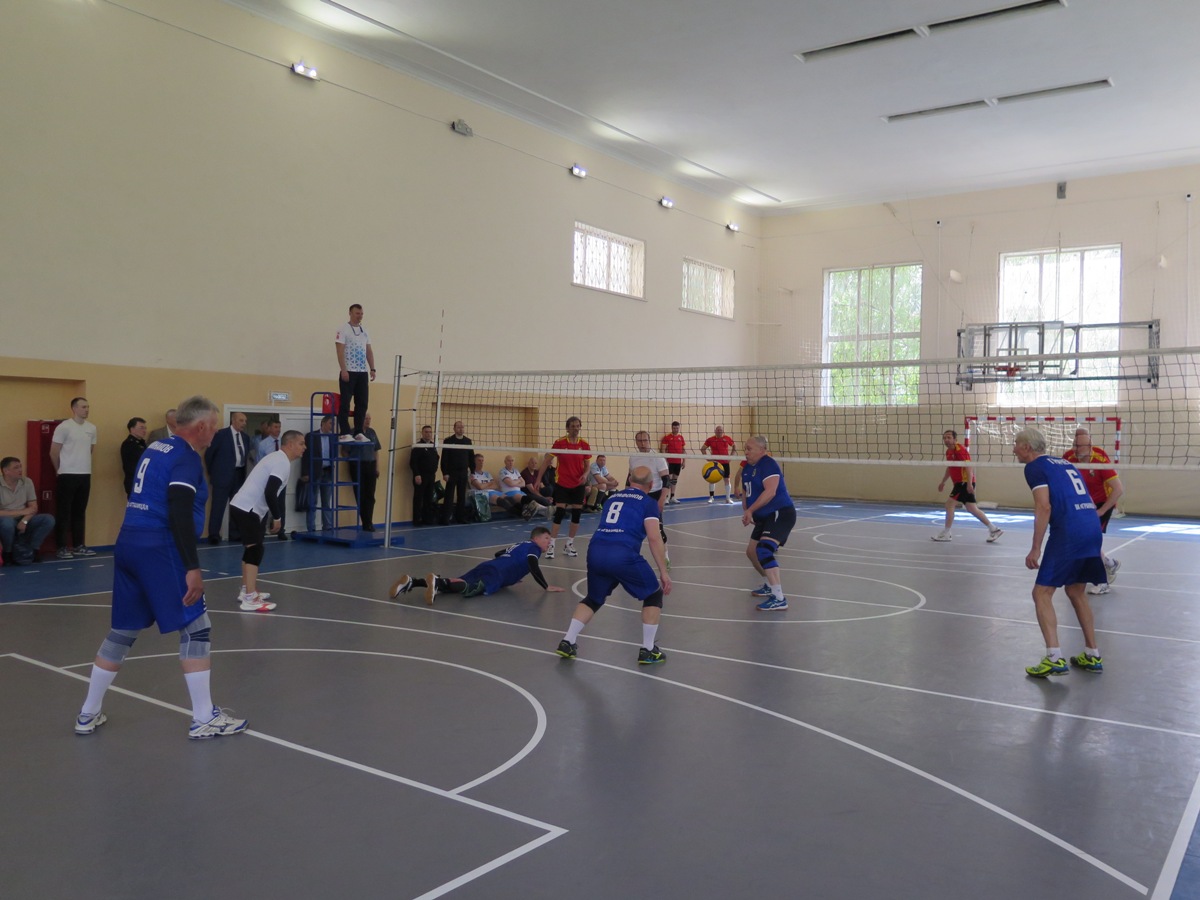 Игровой момент памятного турнира.