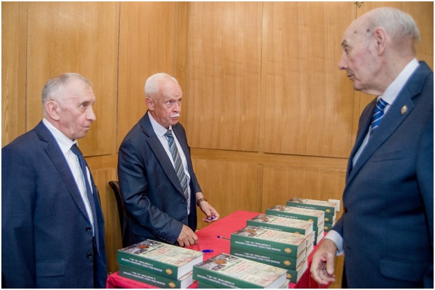 Председатель Координационной службы СКПВ генерал-полковник Александр Манилов принял участие в презентации книги. Он подчеркнул, что интерес к этим документам сегодня особенно актуален.
