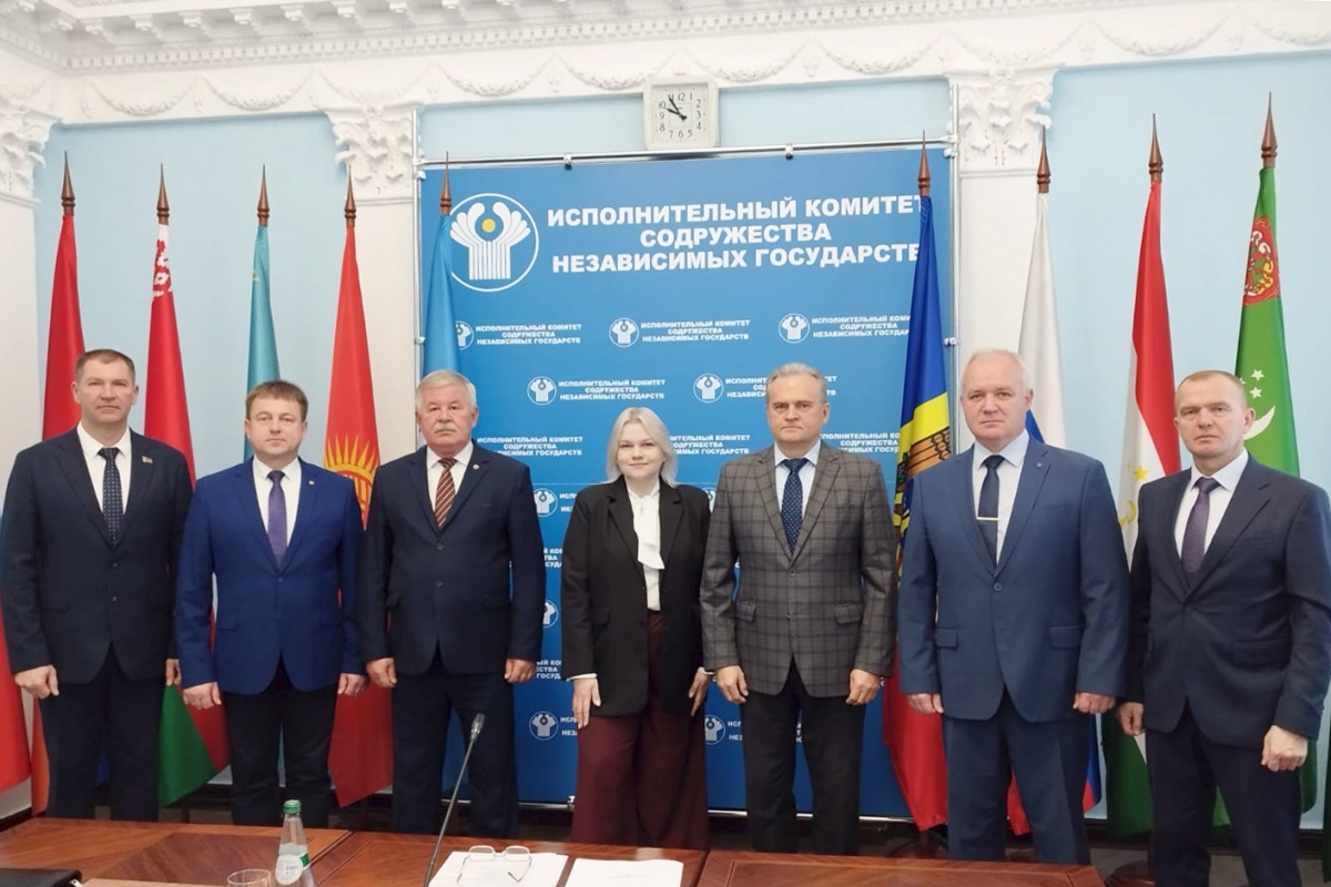 Участники заседания в Исполнительном комитете