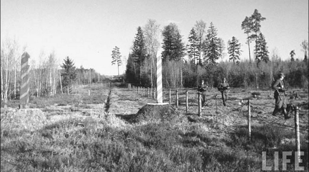Польско-советская граница около станции Колосово. Фото Джона Филипса для журнала Life. 1938 г.