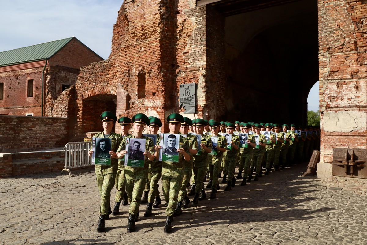 Начало XI Международной молодёжной патриотической акции «Боевой расчёт»