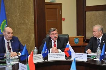 Выступление Директора департамента по сотрудничеству в сфере безопасности и противодействия новым вызовам и угрозам
Исполнительного комитета СНГ А.А. Бурова